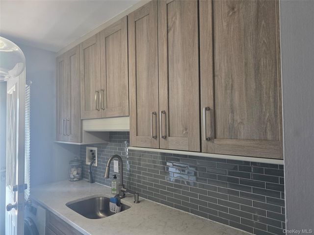 67 Farber Drive 67, West Babylon, NY 11704