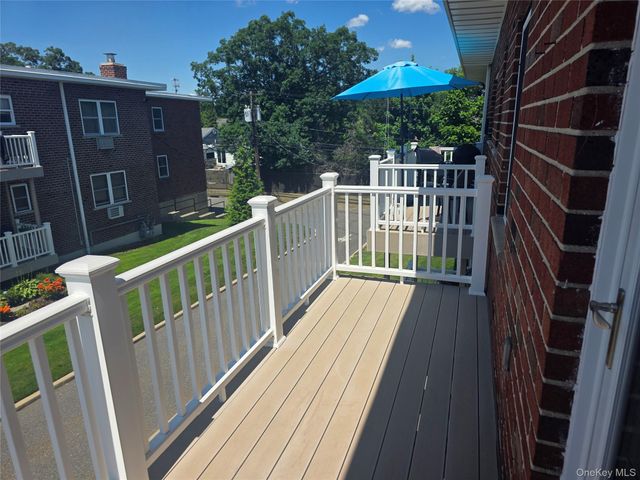 67 Farber Drive 67, West Babylon, NY 11704