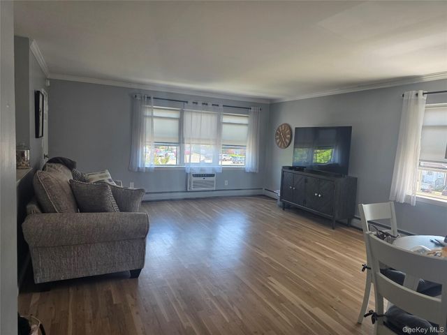 67 Farber Drive 67, West Babylon, NY 11704