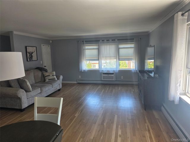 67 Farber Drive 67, West Babylon, NY 11704