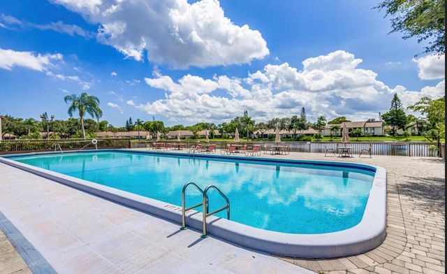 4787 Sable Pine Circle D2, West Palm Beach, FL 33417