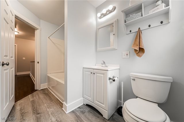 11204 Clifton Boulevard, Cleveland, OH 44102