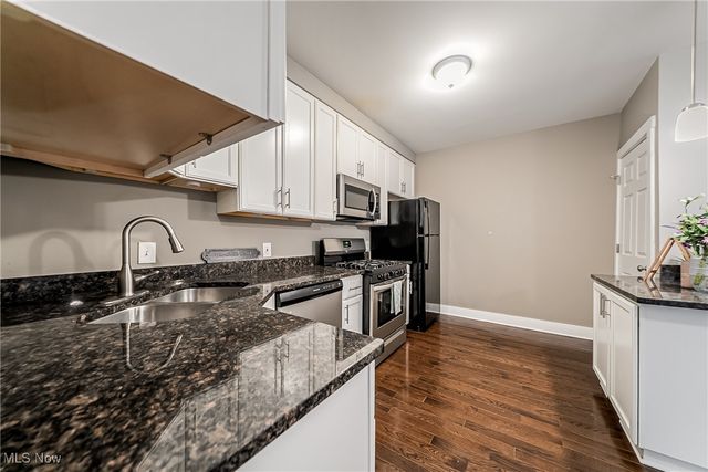 11204 Clifton Boulevard, Cleveland, OH 44102