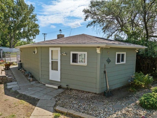 1001 19th Ave SW, Minot, ND 58701