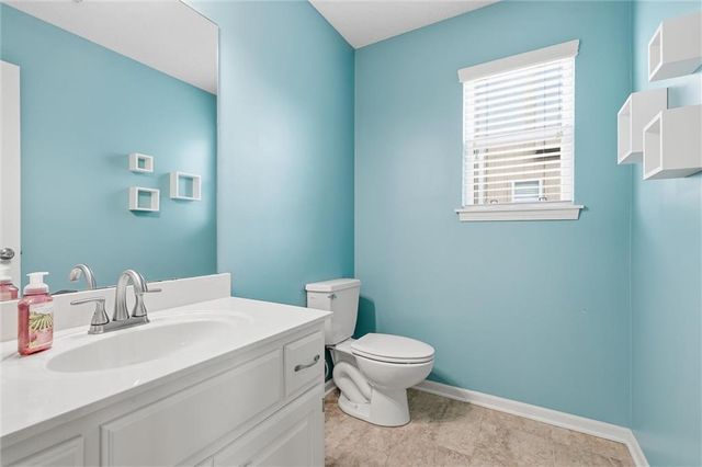 12385 S Quail Ridge Drive, Olathe, KS 66061