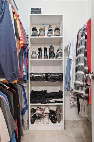 12385 S Quail Ridge Drive, Olathe, KS 66061