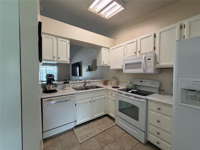 5457 LAKE MARGARET DRIVE 19-1, Orlando, FL 32812