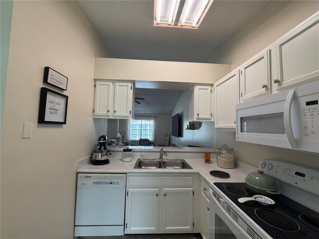 5457 LAKE MARGARET DRIVE 19-1, Orlando, FL 32812