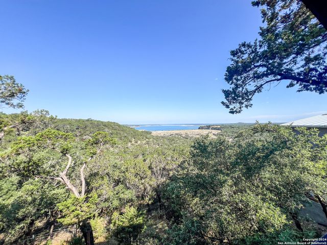 1555 ARROWHEAD DR, Canyon Lake, TX 78133