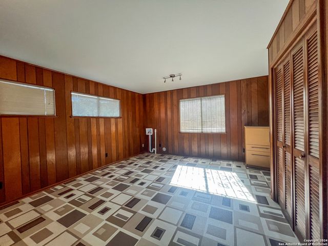 1555 ARROWHEAD DR, Canyon Lake, TX 78133