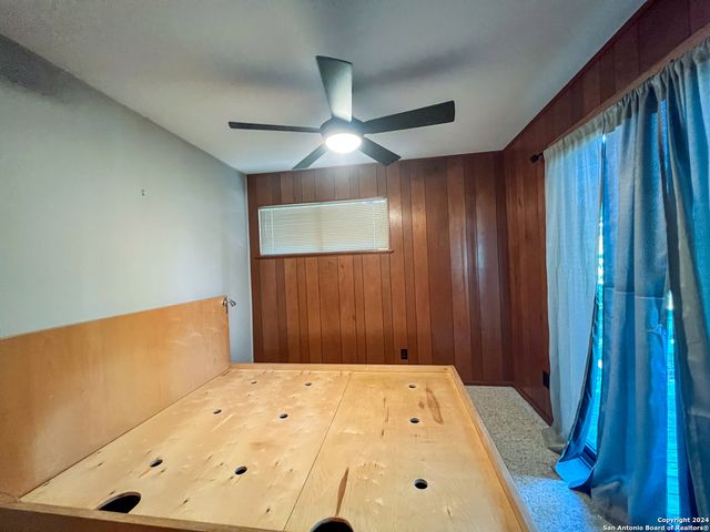 1555 ARROWHEAD DR, Canyon Lake, TX 78133