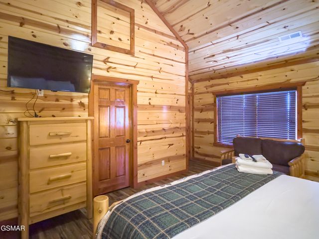 2316 Boulder Way, Sevierville, TN 37862