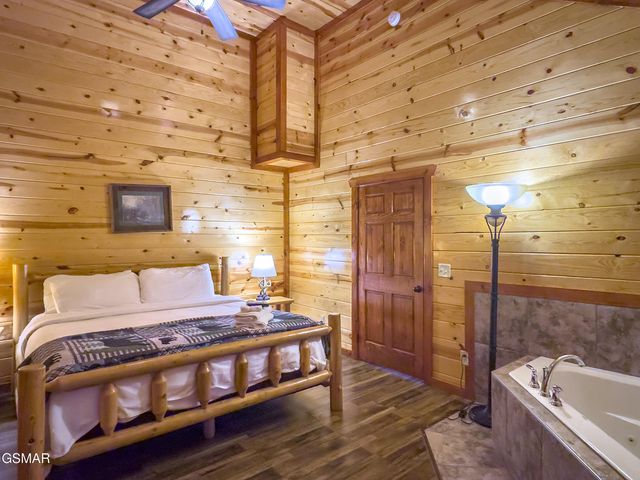 2316 Boulder Way, Sevierville, TN 37862