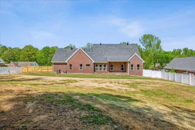 432 TIPTON LAKE CIR W, Millington, TN 38053