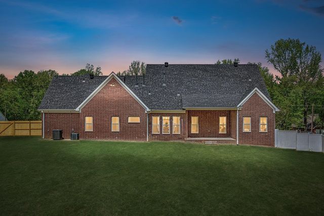 432 TIPTON LAKE CIR W, Millington, TN 38053