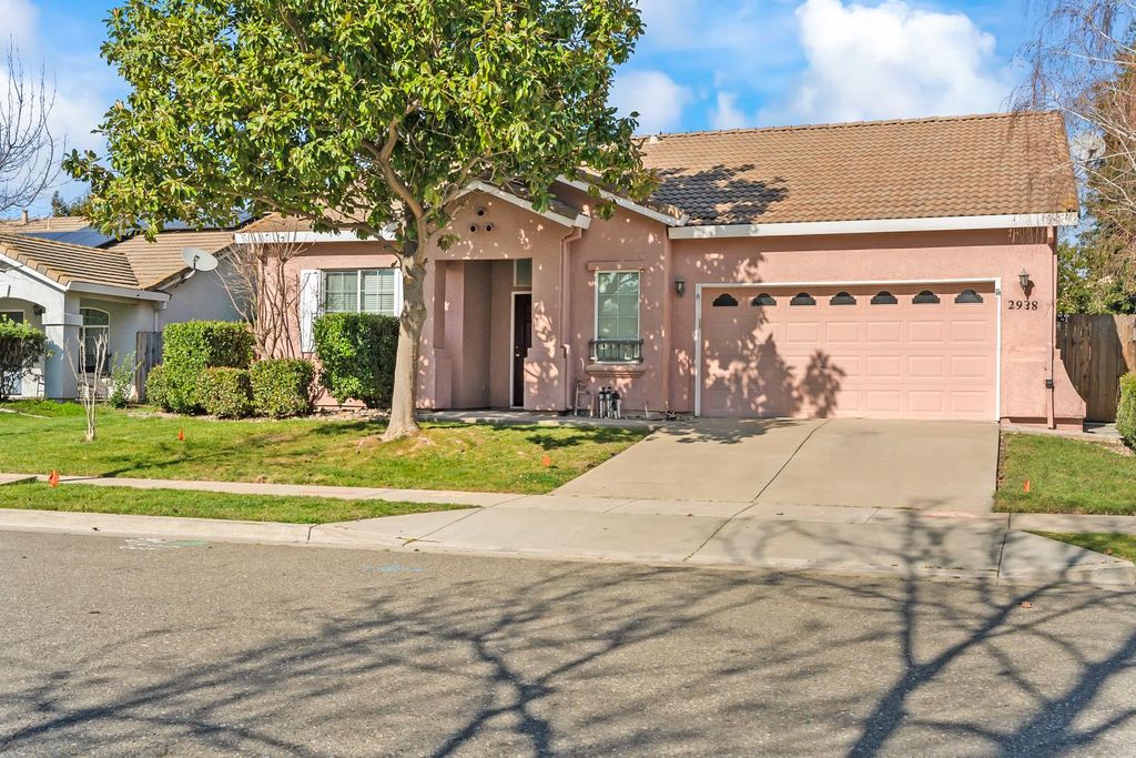 2938 Lily Pl, West Sacramento, CA 95691