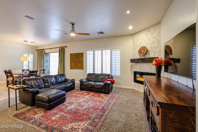 3673 S SOHO Lane E, Chandler, AZ 85286