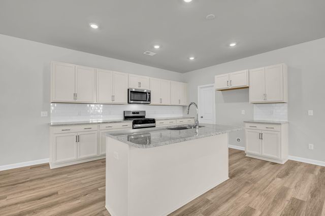 223 Hungerford Drive, Summerville, SC 29486