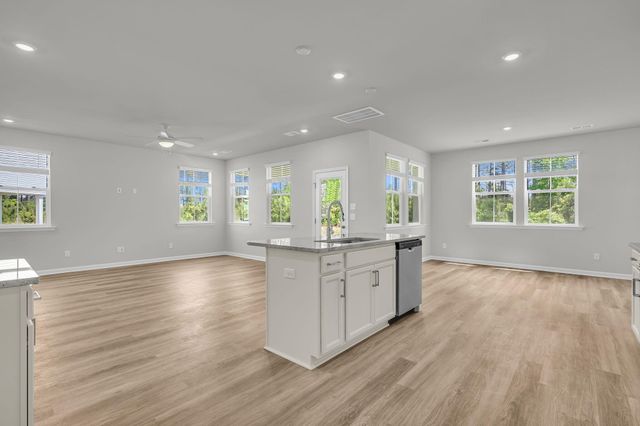 223 Hungerford Drive, Summerville, SC 29486