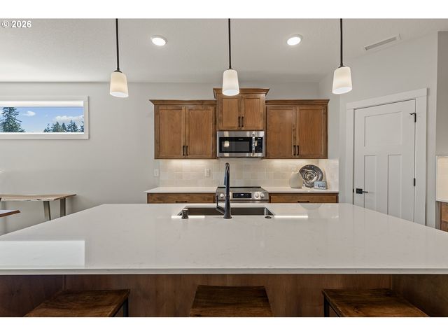 5008 Ne 71ST St, Vancouver, WA 98661