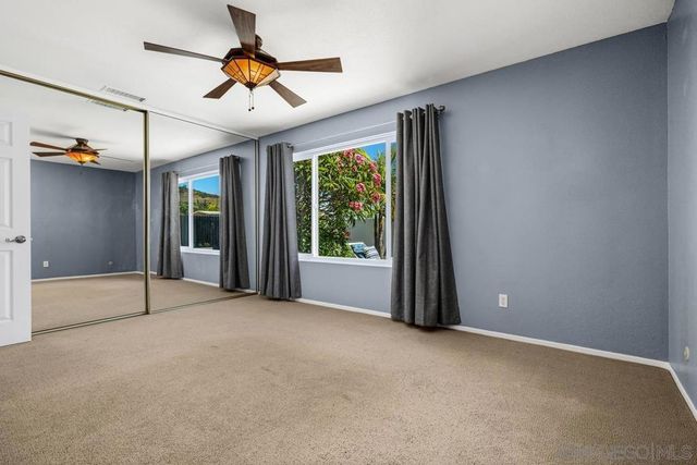 9933 Oakstone Ct, Santee, CA 92071