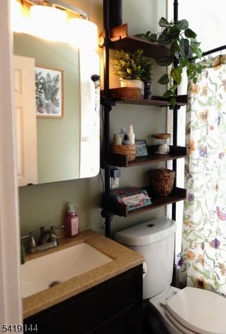 34 Eisenhower, Spotswood Boro, NJ 08884