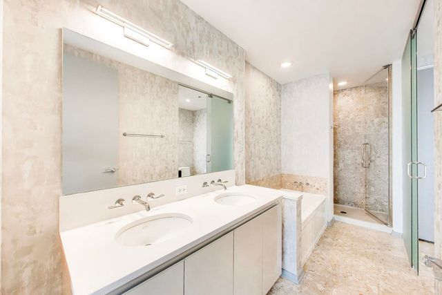 600 N FAIRBANKS Court 2803, Chicago, IL 60611