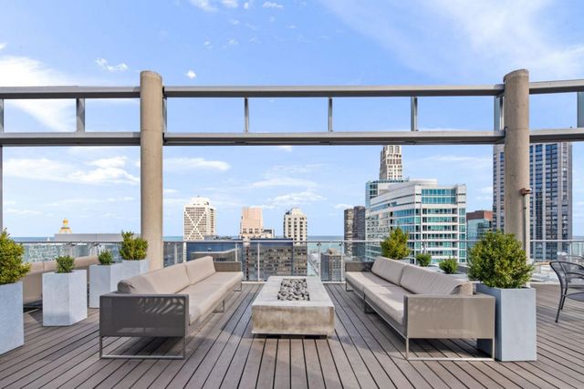 600 N FAIRBANKS Court 2803, Chicago, IL 60611