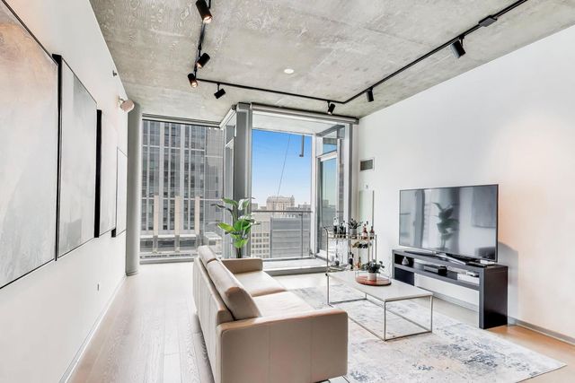 600 N FAIRBANKS Court 2803, Chicago, IL 60611