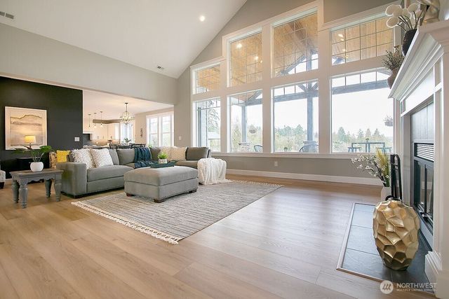 302 Waters Road, Castle Rock, WA 98611