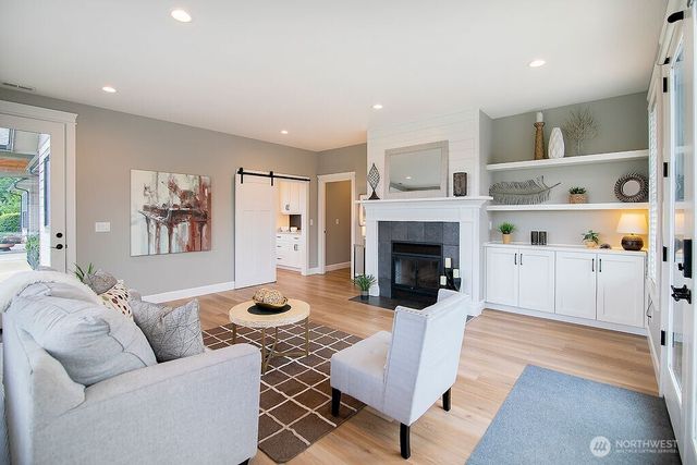 302 Waters Road, Castle Rock, WA 98611