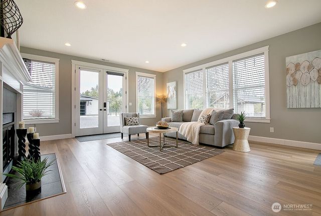 302 Waters Road, Castle Rock, WA 98611