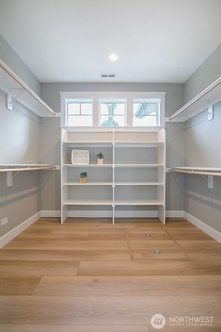 302 Waters Road, Castle Rock, WA 98611