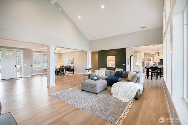 302 Waters Road, Castle Rock, WA 98611