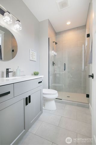 302 Waters Road, Castle Rock, WA 98611