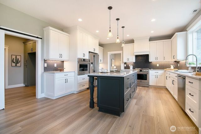 302 Waters Road, Castle Rock, WA 98611