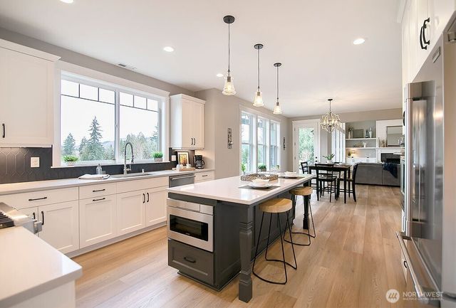 302 Waters Road, Castle Rock, WA 98611