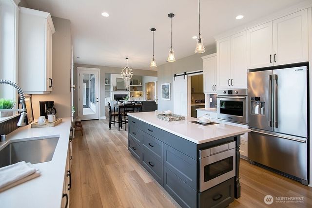 302 Waters Road, Castle Rock, WA 98611