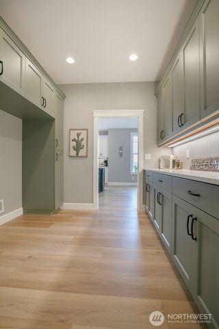 302 Waters Road, Castle Rock, WA 98611