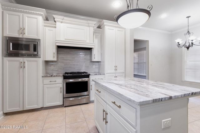 2528 Lakewood Drive, Opelousas, LA 70570