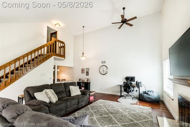 37468 N Laurel Park Drive, Livonia, MI 48152