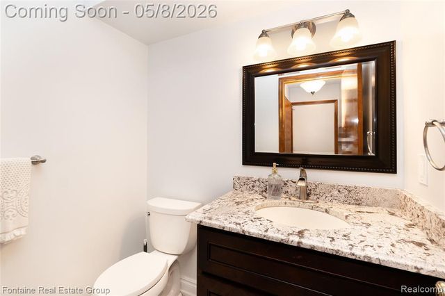 37468 N Laurel Park Drive, Livonia, MI 48152