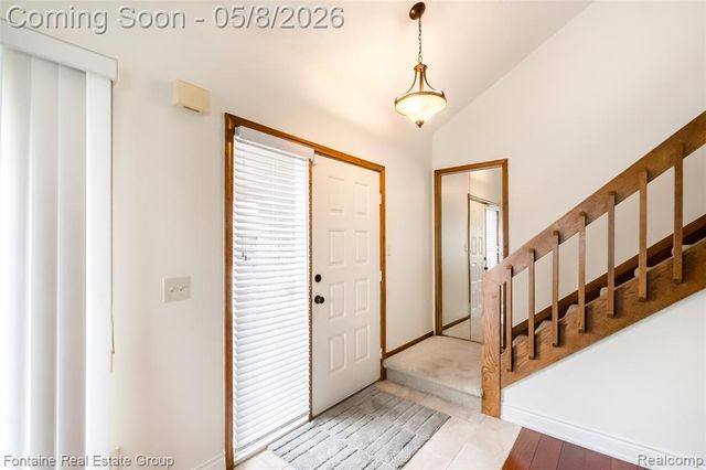 37468 N Laurel Park Drive, Livonia, MI 48152