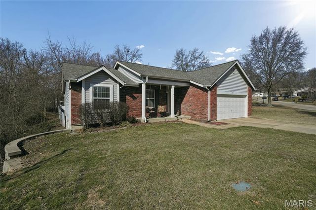2257 Graystone Drive, St Charles, MO 63303