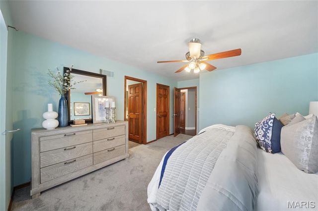 2257 Graystone Drive, St Charles, MO 63303