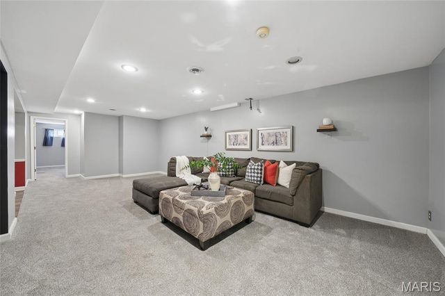 2257 Graystone Drive, St Charles, MO 63303