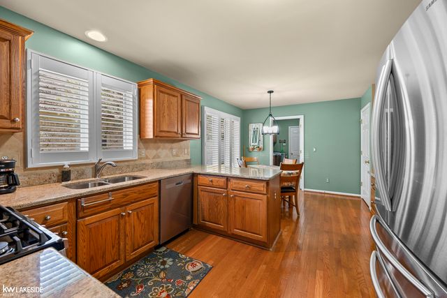 40134 Riverbend Drive, Sterling Heights, MI 48310