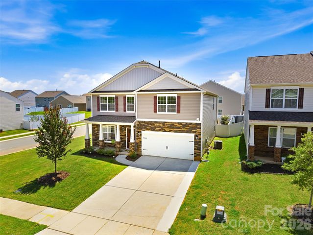 108 Giant Oak Avenue, Statesville, NC 28677
