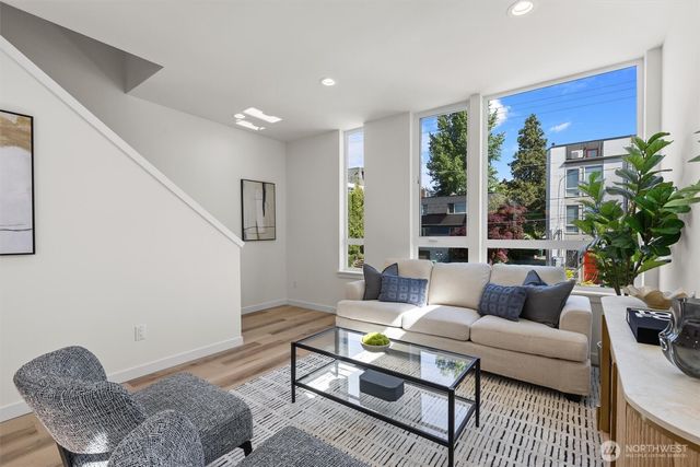 813 NW 63rd Street, Seattle, WA 98107