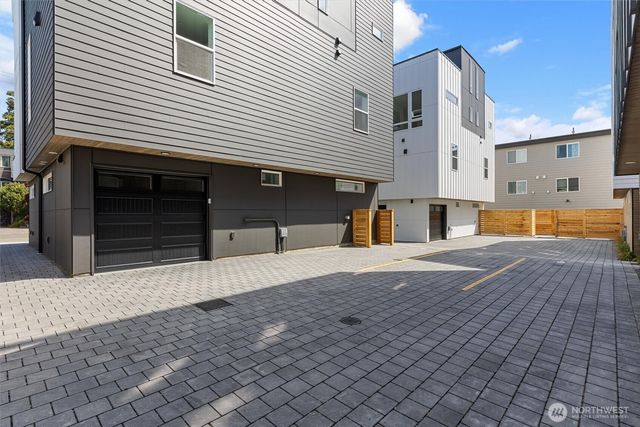813 NW 63rd Street, Seattle, WA 98107